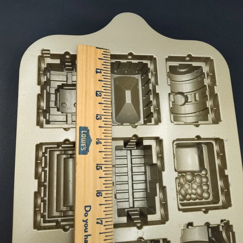 NORDIC WARE Train Cake Pan Choo‎ Choo 9-Car Duty 5 Cups Functions Great 📸👀📏